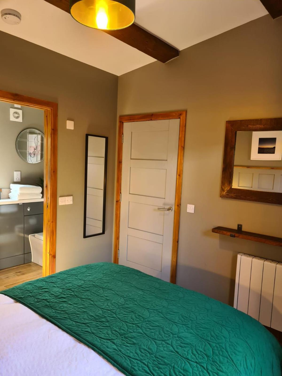 The Hide Apartment Ullapool Exterior photo